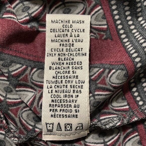 MAX STUDIO Geometric print black burgundy 3/4th sleeve top ~ XS SMALL goth shirt - Picture 14 of 15